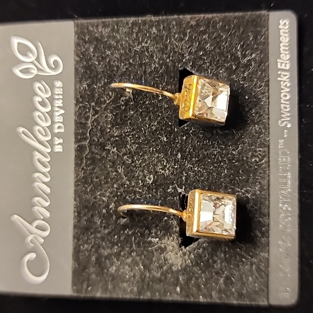 Annaleece by Devries Swarovski earrings